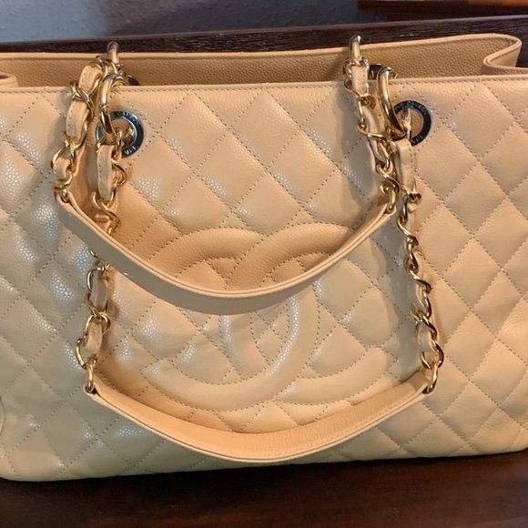CHANEL Handbags - SOLD    Chanel Diamond-quilted Caviar Leather GST Beige Clair